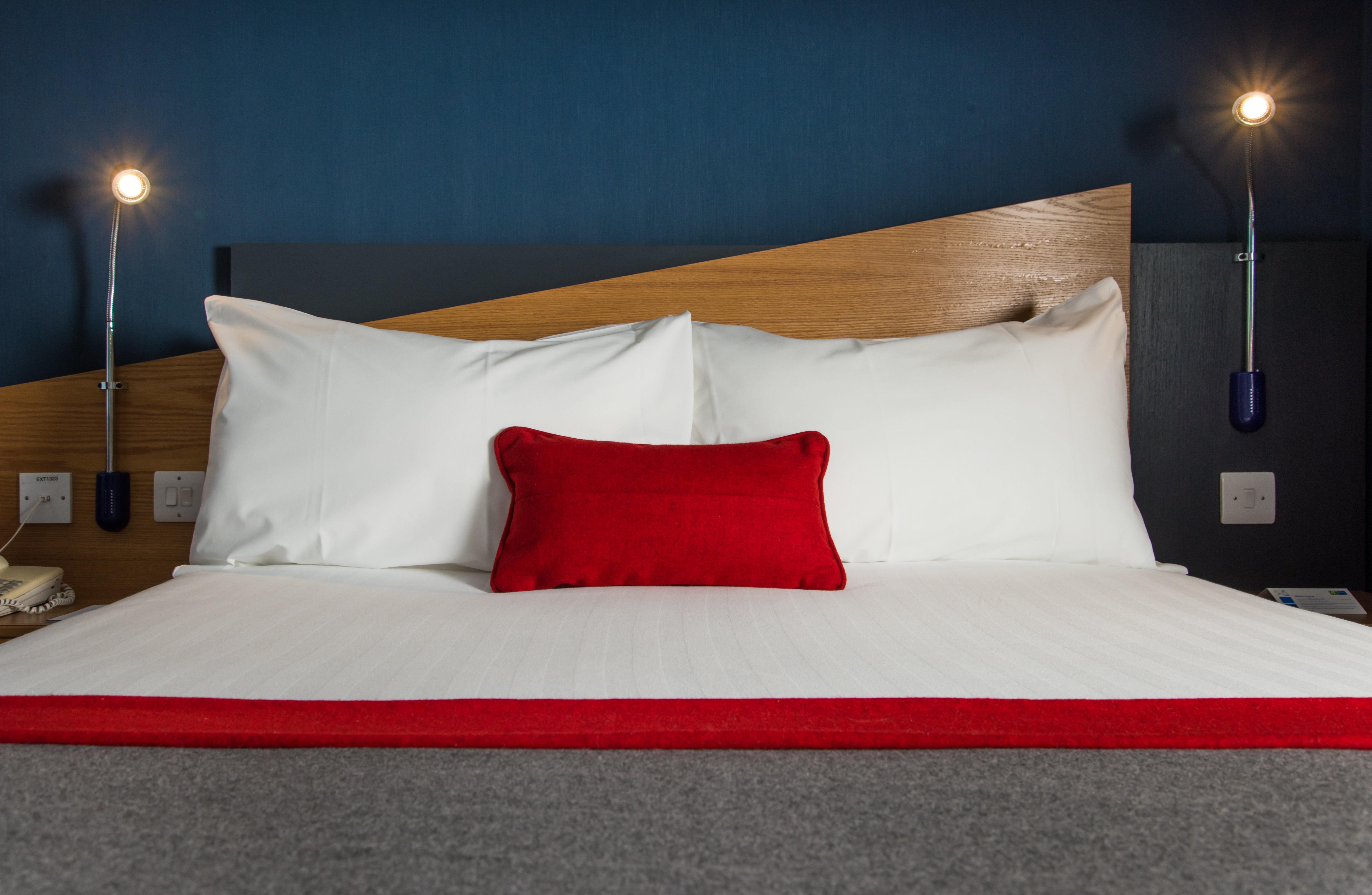 Holiday Inn Express Stoke-On-Trent By Ihg Exterior photo
