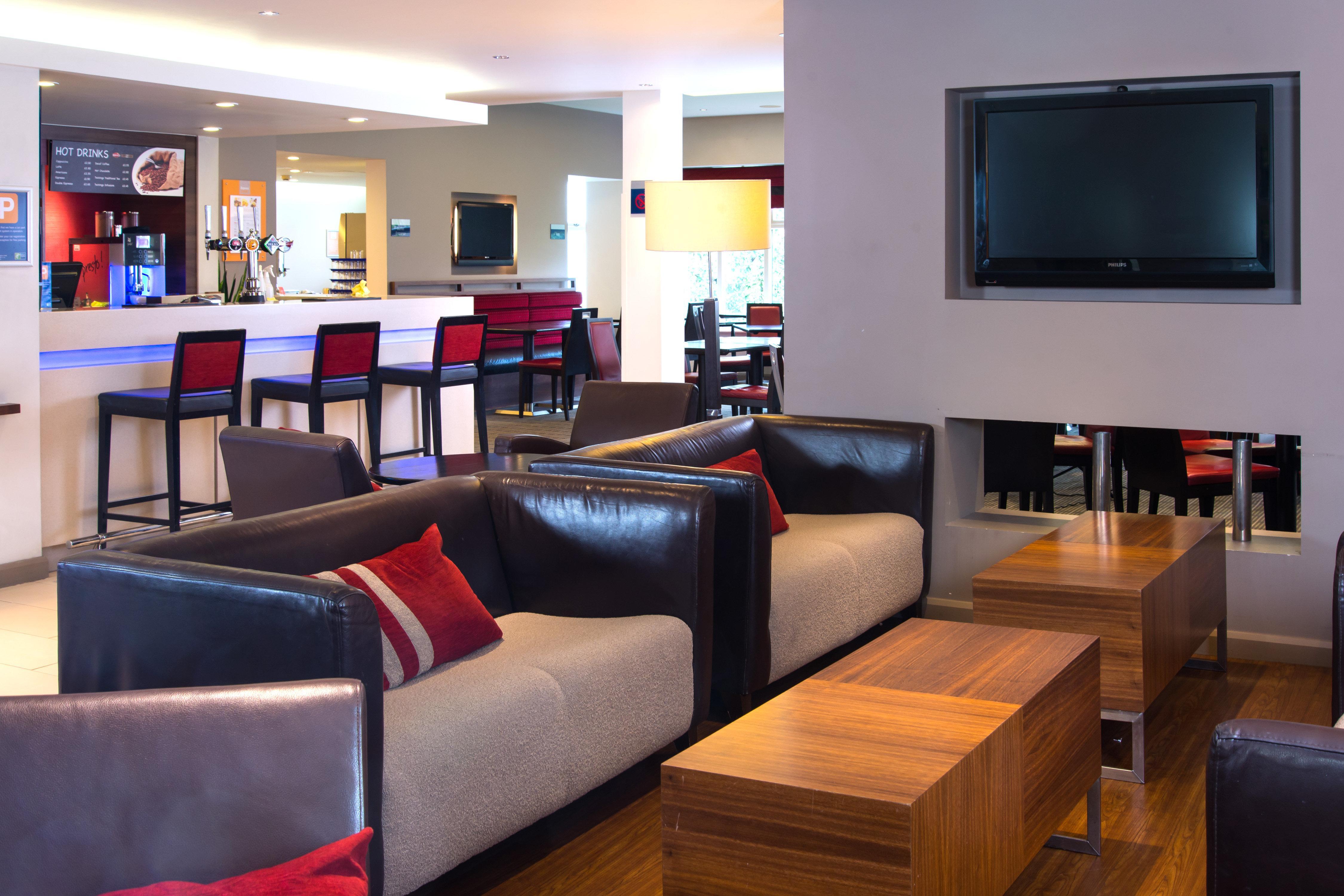 Holiday Inn Express Stoke-On-Trent By Ihg Exterior photo