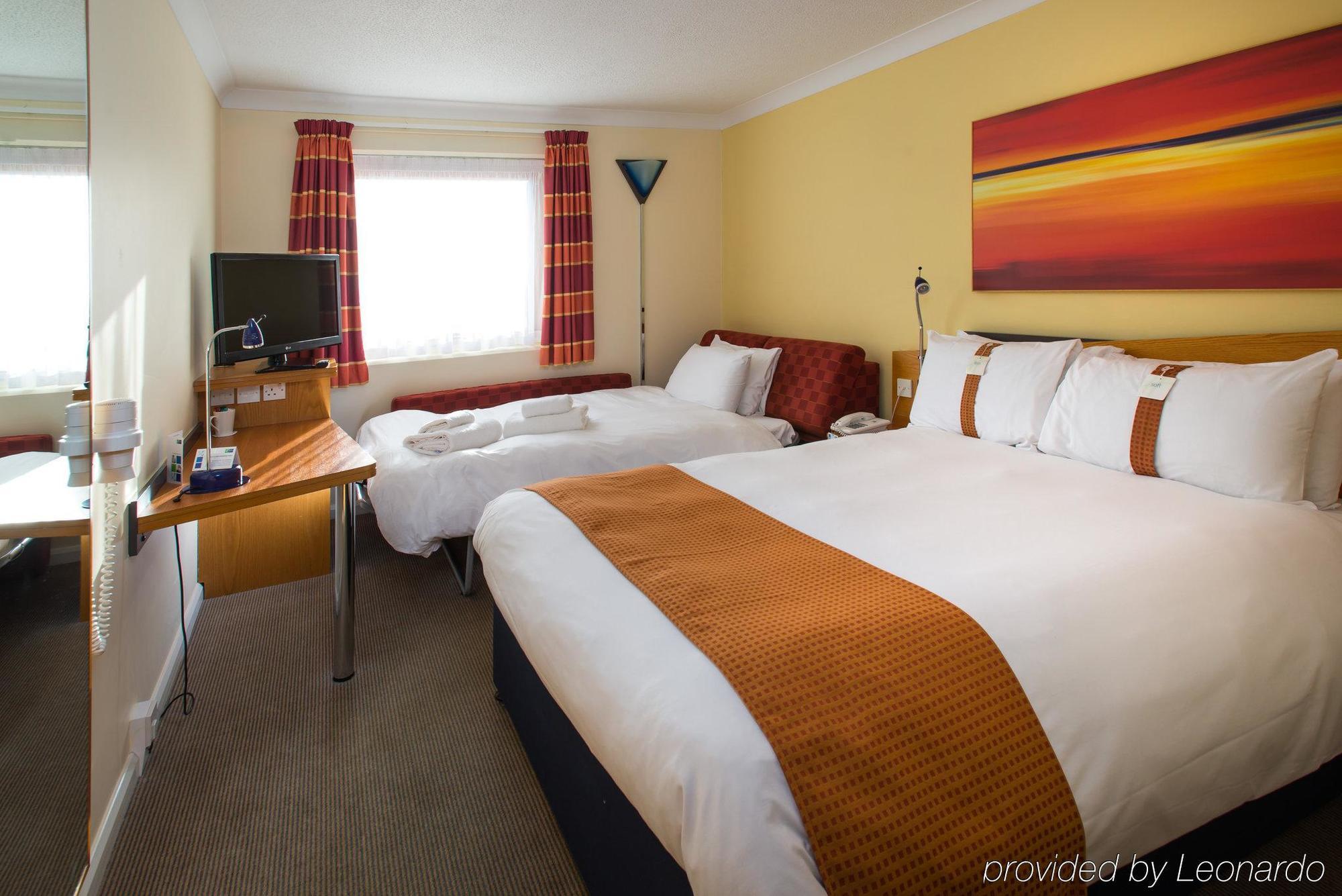 Holiday Inn Express Stoke-On-Trent By Ihg Exterior photo