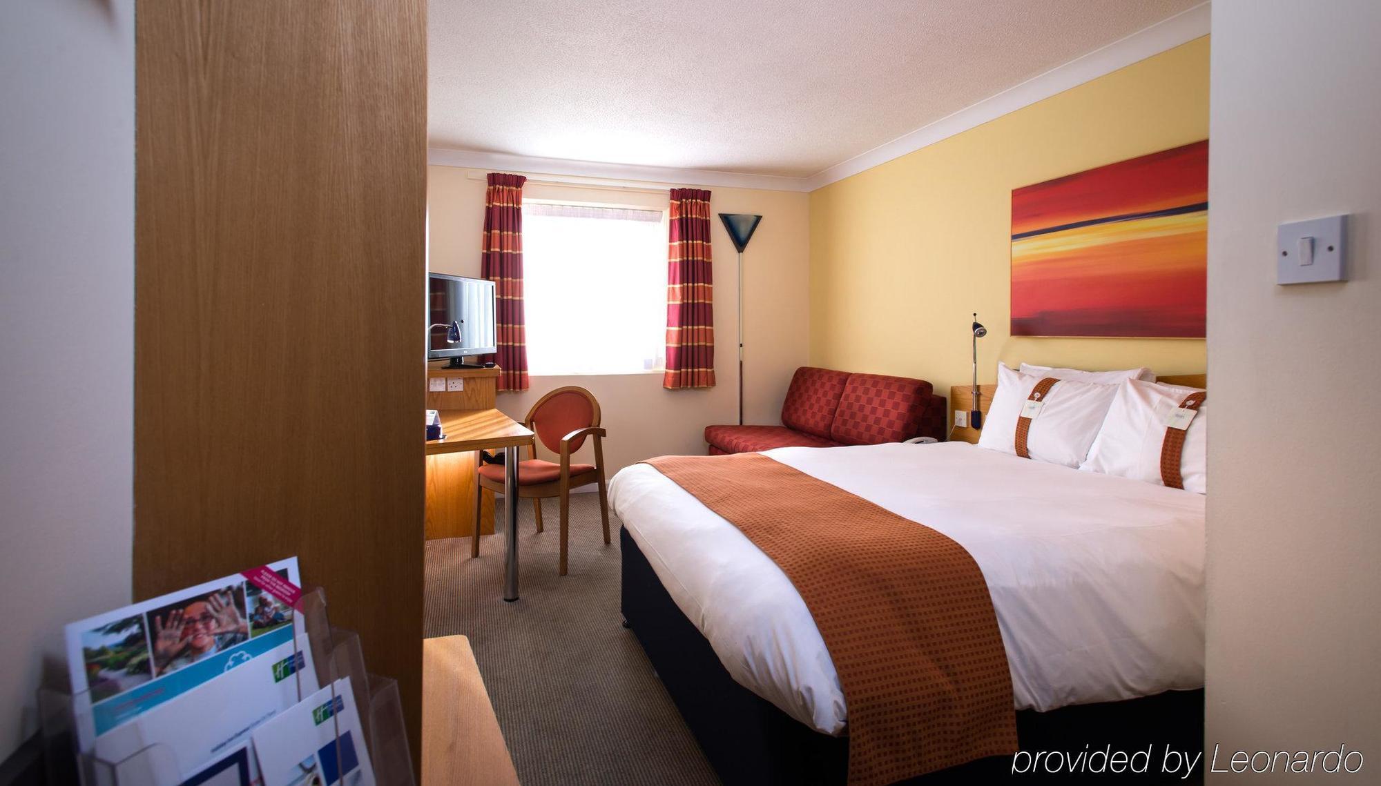 Holiday Inn Express Stoke-On-Trent By Ihg Exterior photo